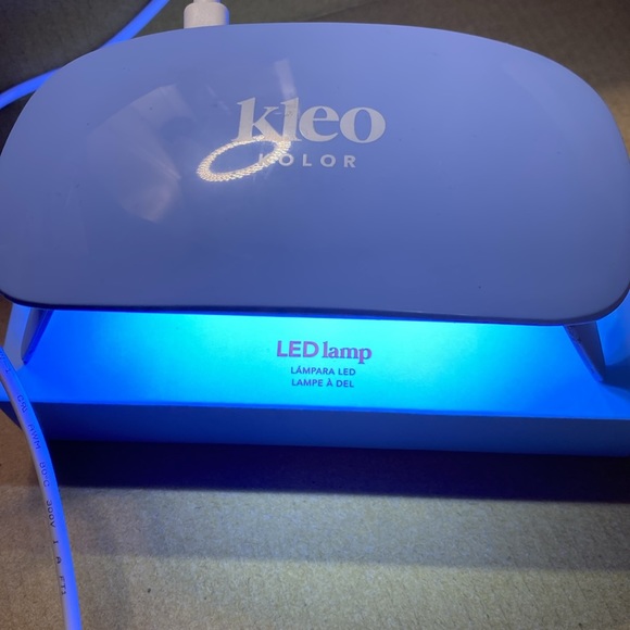NWT and charger cord kleo kolor led gel setting lamp. More shizz at nailkrew.com - Picture 2 of 4